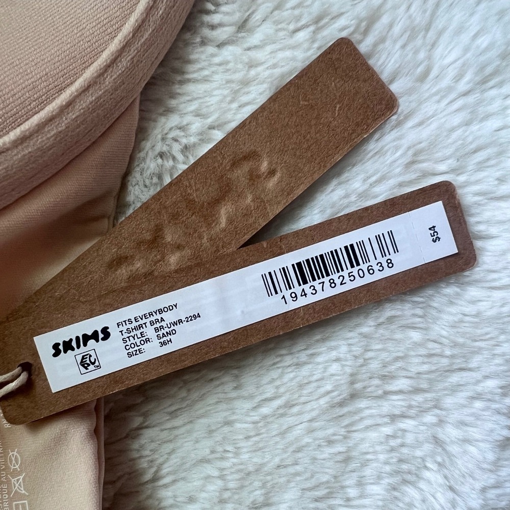 SKIMS Fits Everybody T-Shirt Bra Sand 36H Underwire Molded Cup BR-UWR-2294 NEW - Picture 8 of 10